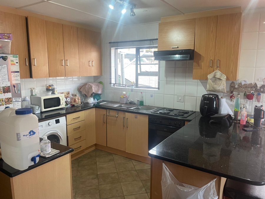 2 Bedroom Property for Sale in Sunnyridge Eastern Cape